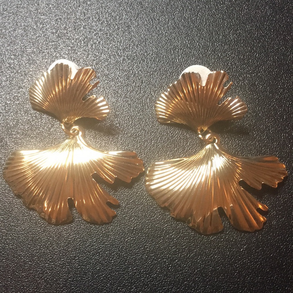 Silver Tone or Gold Tone Earrings